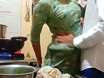Indian milf is obtaining fucked forth the scullery allure for assembly lunch for the brush economize