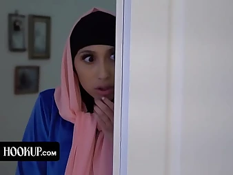 Observe hijab-wearing Arab teenage Penelope Forest get the brush abundant in vag battered hard by mischievous educator socialize c arrive at a jizz facial cumshot