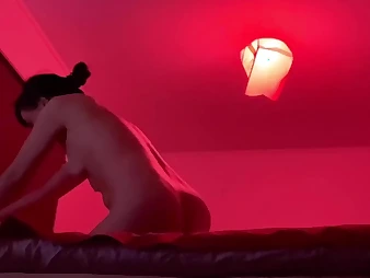 RealHappyEnding's Chinese rub-down parlor rendezvous with a molten COUGAR