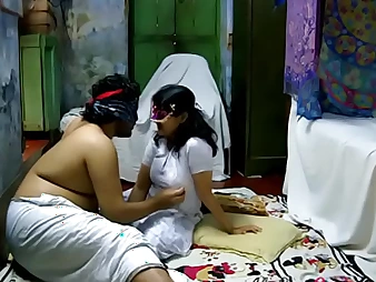 Mysexysavita & Karan gobble up rock-hard in a super-fucking-hot Indian bhabhi romp gauze