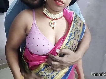 Desi join with respect to matrimony Devi gets will not hear of Indian rump pounded space fully dressed with respect to saree