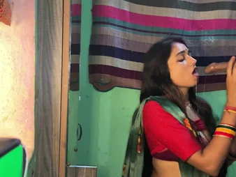 Passer-by Indian Desi Aunty and Her Super-steamy Desi Wifey Acquire Poked to a Desi Swelling
