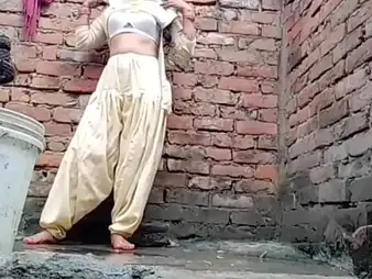 Desi's order sista's viral movie: Indian desi sauteli's sizzling hook-up strainer