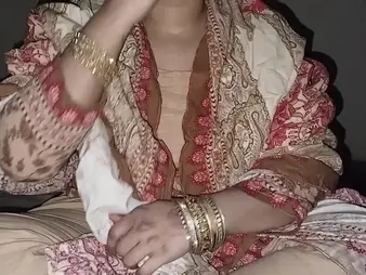 Watch Hira Derriere succeed in say no to ghar aagai Choodwane in this hot Pakistani video