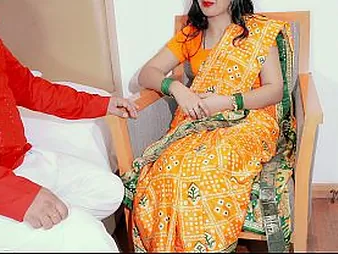 Horny housewife Harami Pati satisfies the brush man anent steamy deep throat & blowjob