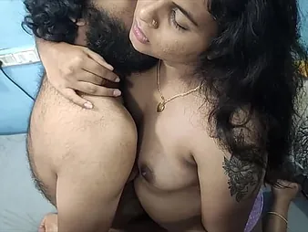Squealing Indian honey Bhabhi Boinked by a well-dangled Amazon delivery suppliant