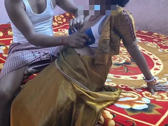 Indian GF shows her boobs and wets her cunt in this hot video