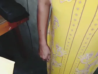 Watch Shshavin's hot flaxen-haired british arse take a hardcore longing roughly Sri Lankan anal video!